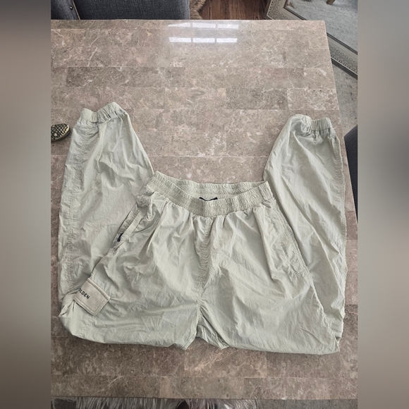 All Things Golden Spray Zip Track Pants Sz M - Picture 3 of 5